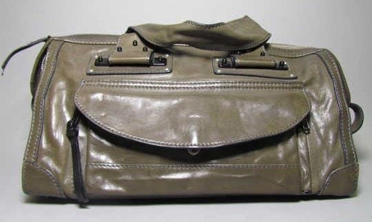 SAC "Tracy" en cuir gras tabac, double poignée, fermeture éclair, garnitures vernissées noires (très légère patine d'usage)