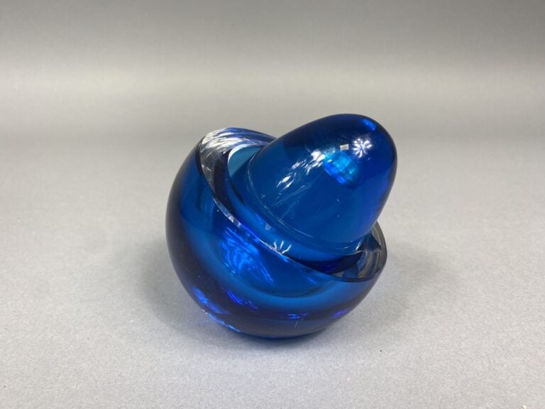SAINT LOUIS pour Air France - Cendrier en cristal coloré bleu - H : 8.5 cm - On…