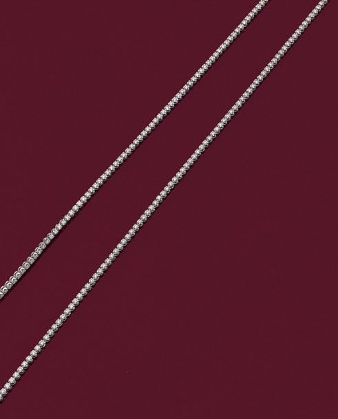 SAUTOIR en or gris (750 millièmes) serti d’un alignement de 290 diamants taille brillan
