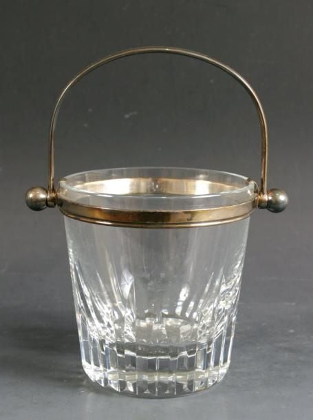 Sceau à glace en cristal taillé à jeu d'orgue; anse et monture en métal argent