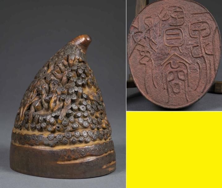 SCEAU / CACHET EN RACINE DE BAMBOU SCULPTEE A L'IMITATION D'UNE CORNE DE RHINOCEROS