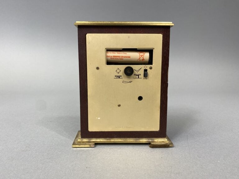 SEIKO - Petite pendulette de table en bois et métal doré à chiffres romains - M…