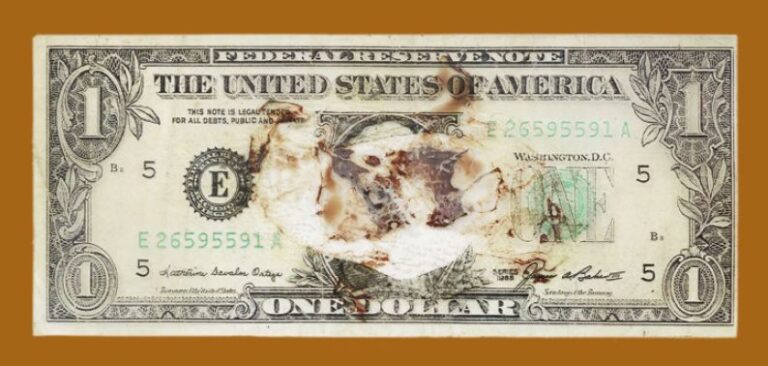 Série la monnaie du sang, billet de One Dollar taché du sang de Michel Journiac, envoi posta