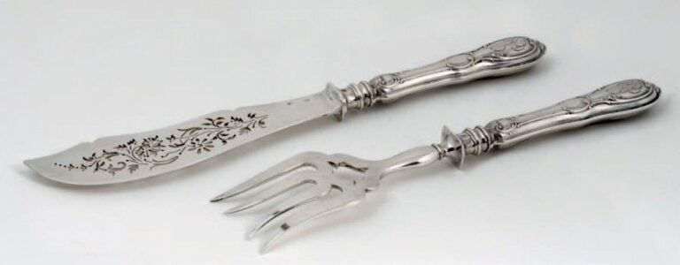 SERVICE À POISSON en argent à motif feuillag