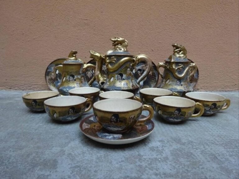 SERVICE A THE EN FAIENCE DE SATSUMA Japon, Eres Taisho / Showa Complet pour huit personne
