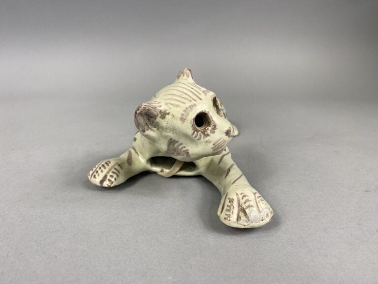 ST MALO - Bouquetière murale en faience émaillée polychrome en forme de chat fi…