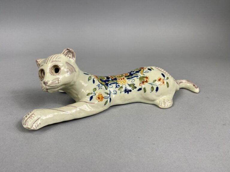 ST MALO - Bouquetière murale en faience émaillée polychrome en forme de chat fi…