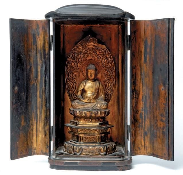 Statue en bois doré représentant Bouddha Amida assis en position de méditation (dhyana mudra