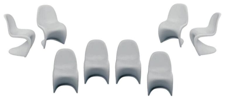 SUITE DE HUIT CHAISES