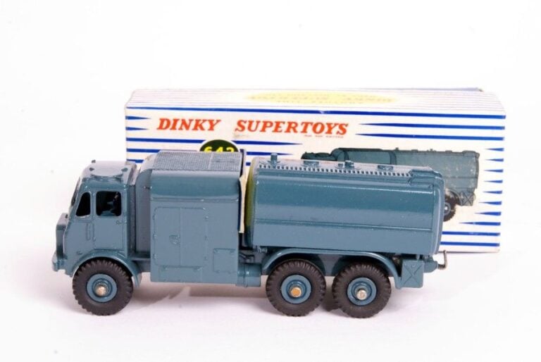 Super Toys (GB) «Pressure refueller» n° 642 en