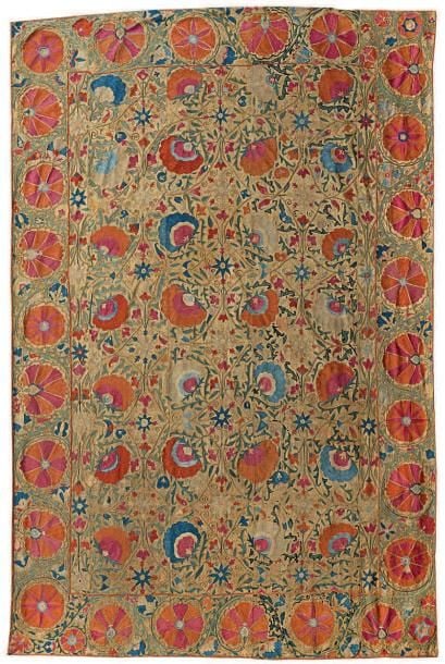 Suzani à décor de fleurs Broderie en soie sur fond de lin Ouzbékistan, Boukhara, XIXe siècle Hauteur: 230; Largeur: 160 cm