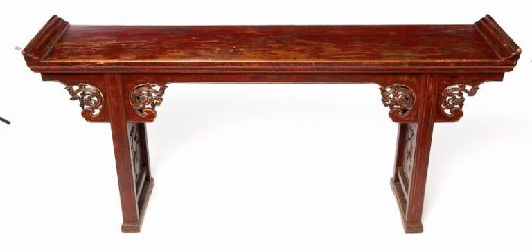 Table chinoise en bois laqué roug