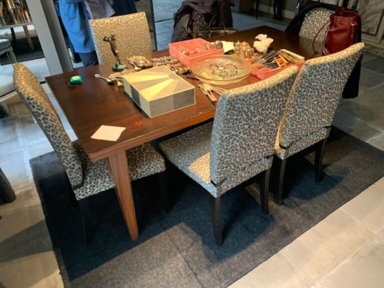 Table de Salle à manger en bois de placage