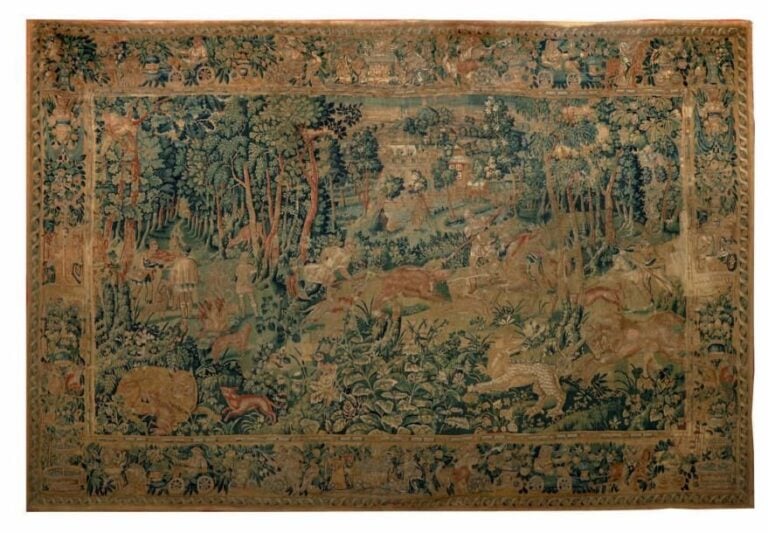 Tapisserie à décor de personnages et animaux