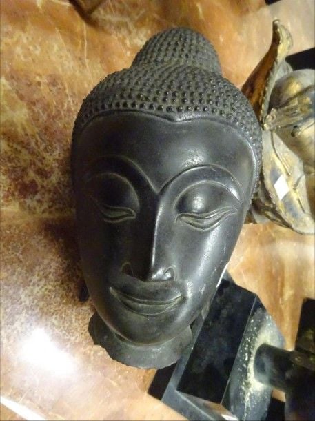 TETE DE BOUDDHA EN METAL Sculpture moderne, Sud-est asiatique Sculpture fragmentair