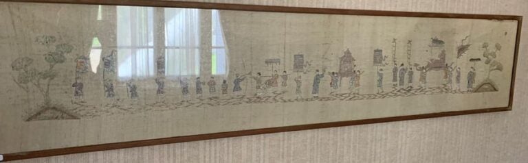 Textile brodé représentant une procession, Chine  31x161cm
