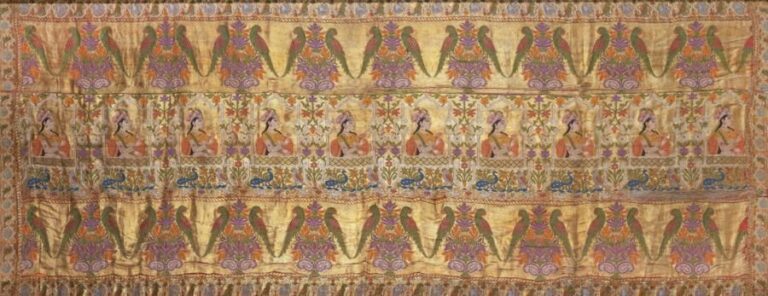 Textile indien aux courtisanes Fils dorés et polychromes en vert, orange, mauve, bleu, rouge et noi