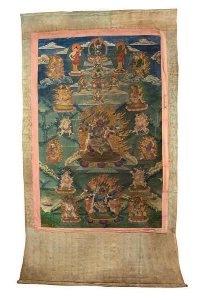 Thangka en couleurs sur textile représentant Padmaheruka en yabyum avec sa shakti, debout sur un lotus, auréolé de flamm