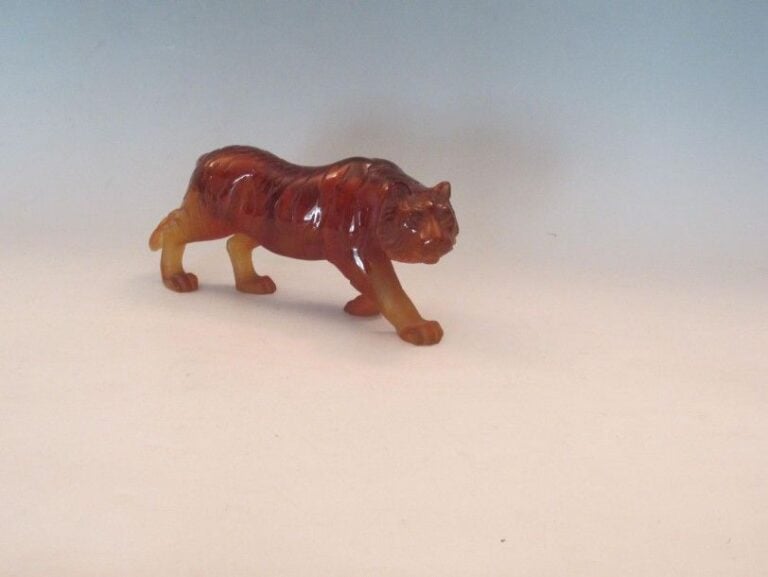 Tigre en pâte de verre orang