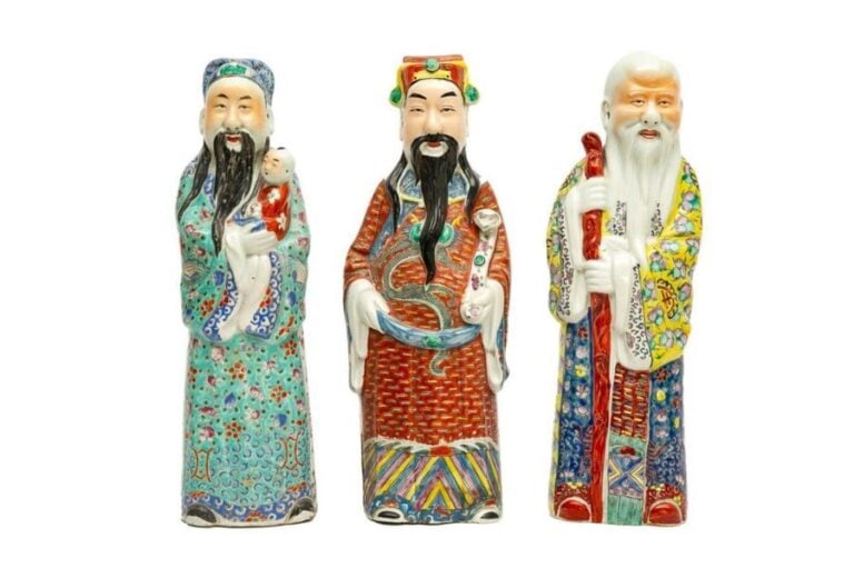 TRIADE FU LU SHOU EN PORCELAINE MOULEE