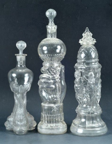 Trois bouteilles 1°/ Bouteille en forme de fontaine Walac