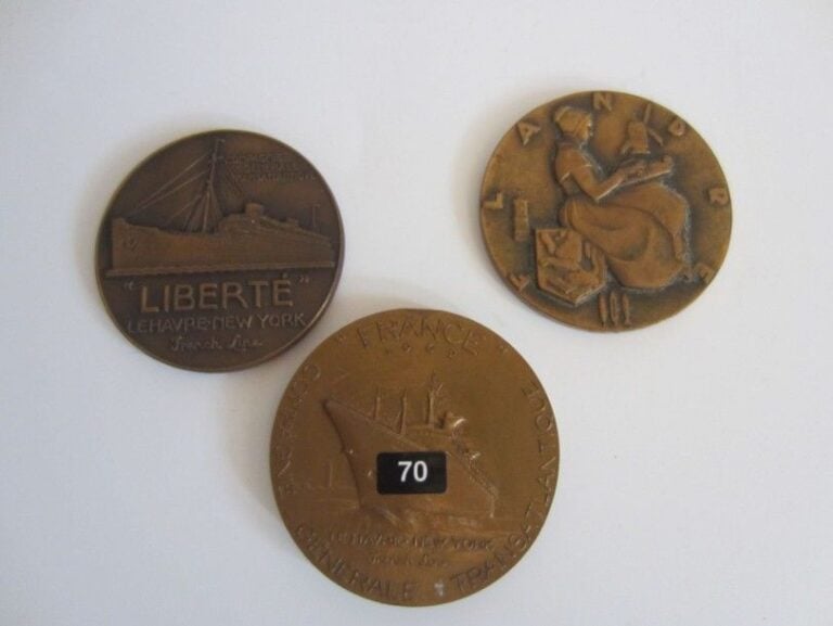 TROIS MÉDAILLES DE LA CGT pour les paquebots: Liberté 1950, Flandre 1952, France 1962