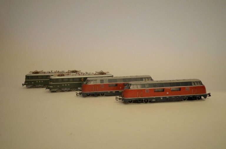 Un lot de 4 locomotives Marklin