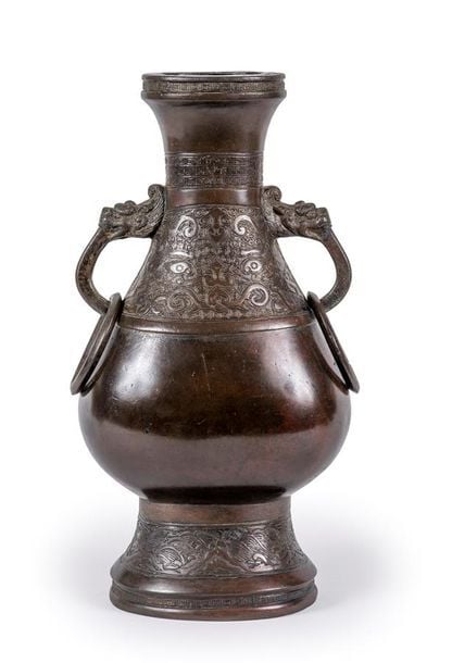 VAISSELLE ACHAÏSANTE PIRIFORME EN BRONZE A PATINE MARRON