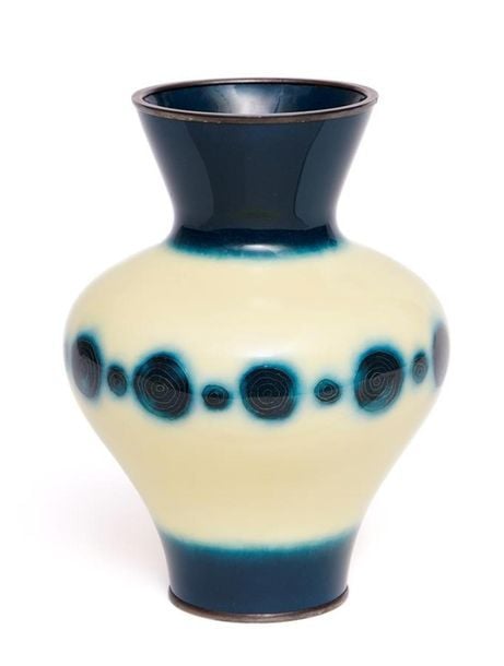 VASE A PANSE OVOIDE ET COL TROMPETTE