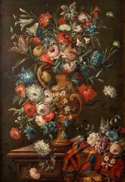 Vase de fleurs sur un entablement de pierres