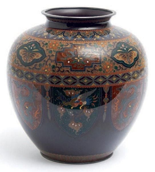 VASE de forme globulaire en cloisonné de couleur marron fonc