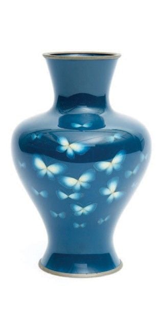 VASE émailé bleu en cuivre de style Shippo par Tamur