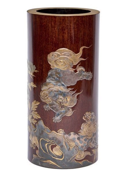 VASE en bois de forme ronde garni de laque transparente (shunkei