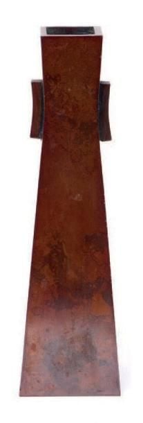 VASE en bronze à la patine marron de forme carré
