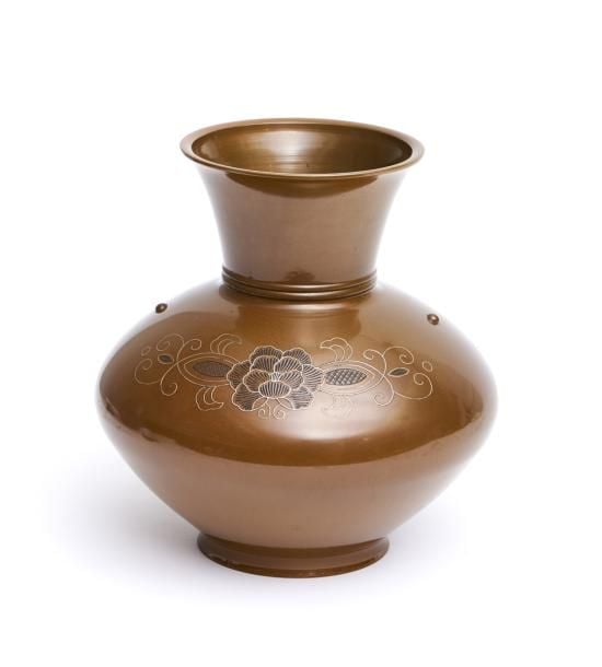 Vase en bronze à patine marro
