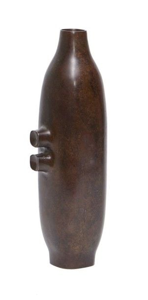 Vase en bronze de forme carré à patine marron fonc
