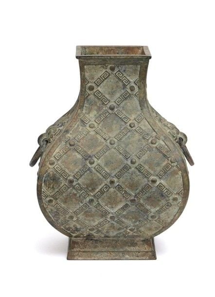 Vase en bronze de forme carrée à patine vert