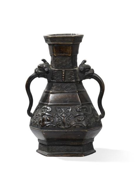 VASE HEXAGONAL EN BRONZE