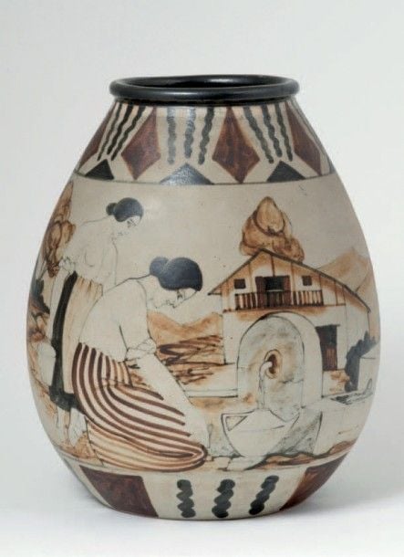 VASE OVOÏDE en grès à fond noir, à décor en camaïeu de brun de personnages à la fontain