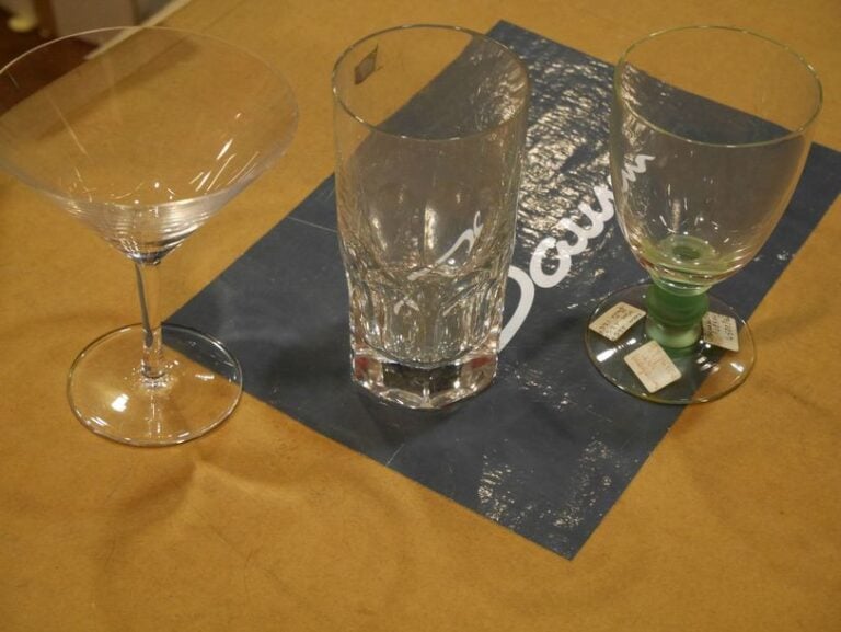 Verres , cave à cigares  … 3 cartons