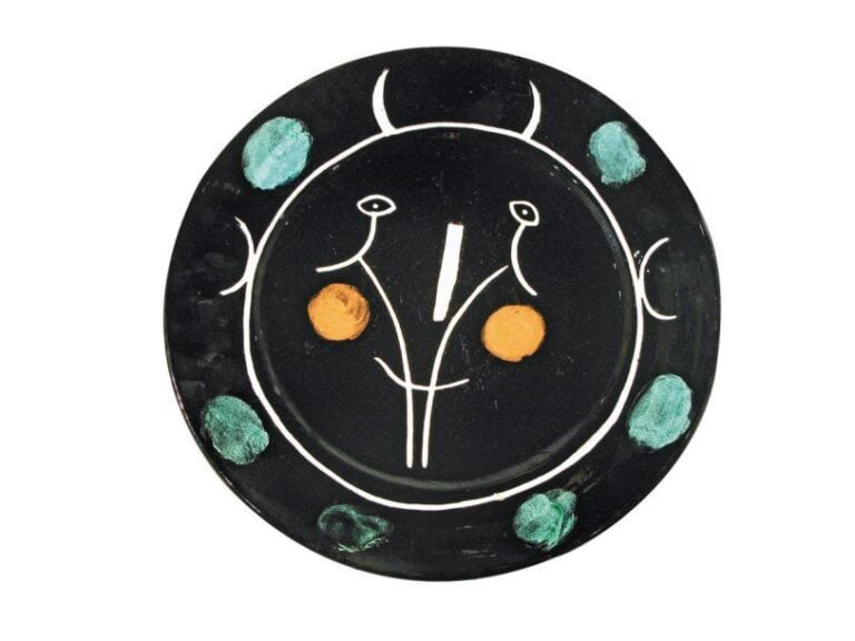 Visage Noir, 1948 Plat Rond, Terre De Faïence Blanche, Décor Aux Engobes, Gravé Au Couteau Sous Couverte Rouge, Vert, Blanc, Fond Noir Brillant Madoura Plein Feu, Editions Picasso Tiré A 100 Exemplaires Dia