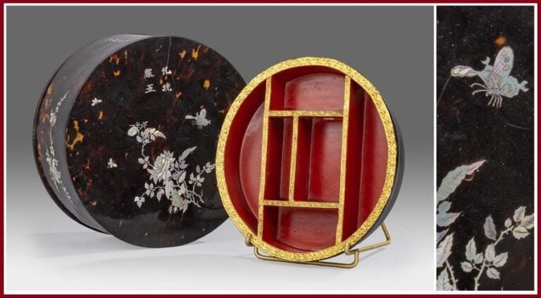 [X] BOÏTE A BIJOUX EN ECAILLE DE TORTUE ET A INCRUSTATIONS DE NACRE