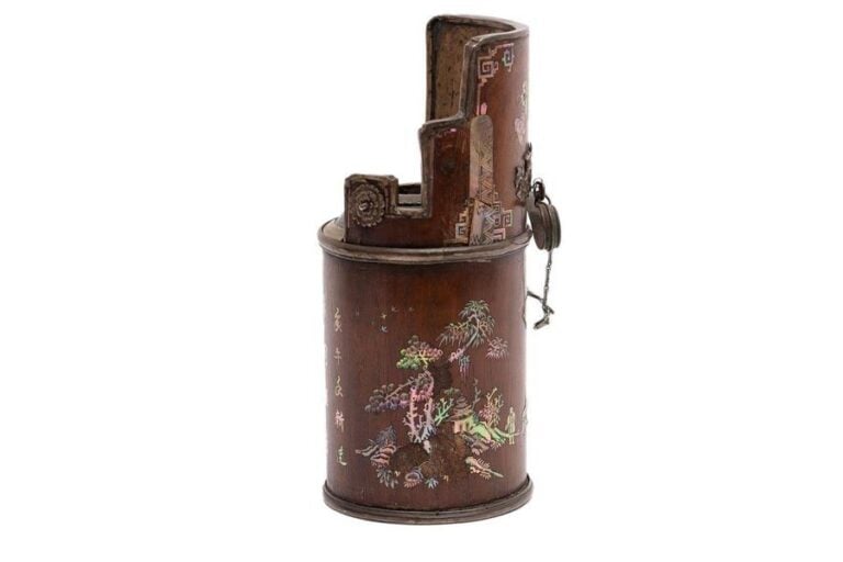 [X] PIPE A EAU A OPIUM EN BOIS INCRUSTATIONS DE NACRE