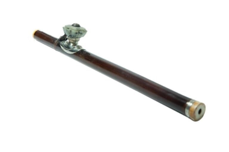 [X] PIPE A OPIUM EN BAMBOU