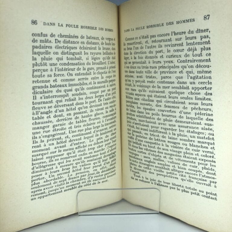 BEHAINE (René). - Dans la foule horrible des hommes. Édité à Paris chez Grasset…