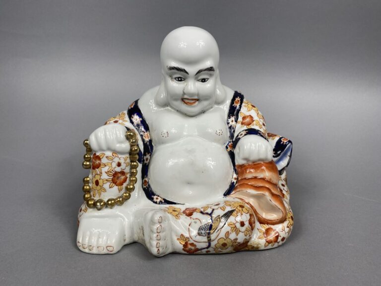 Chine - Bouddha rieur en céramique moulé dans les tons Imari - H : 20,5 cm