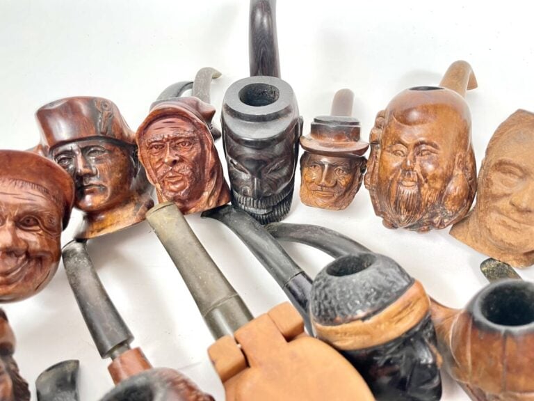 Fort et intéressant lot de pipes en bruyères sculptées (en majorité de Saint-Cl…