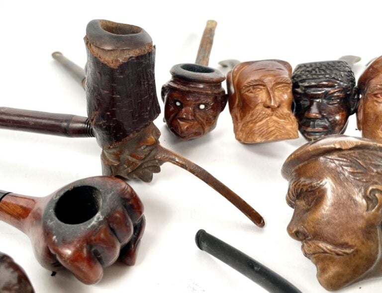 Fort et intéressant lot de pipes en bruyères sculptées (en majorité de Saint-Cl…
