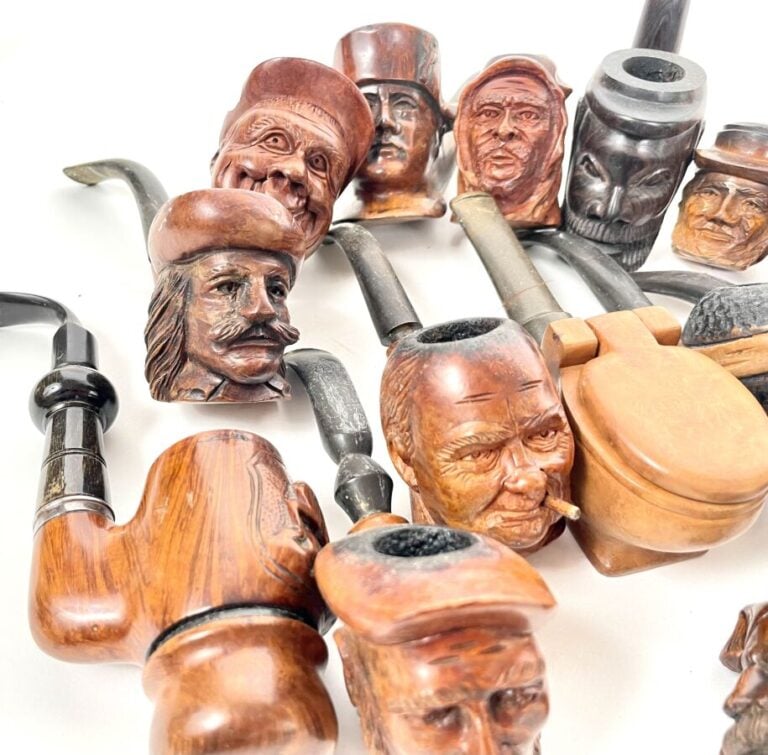 Fort et intéressant lot de pipes en bruyères sculptées (en majorité de Saint-Cl…