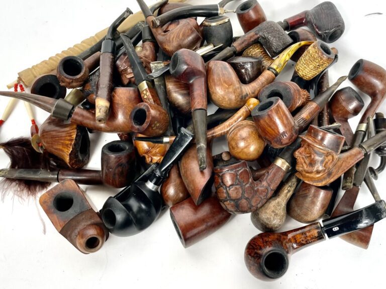 Fort lot de pipes en bruyère toutes marques: Chacom, Saint-Claude., Italie... -…